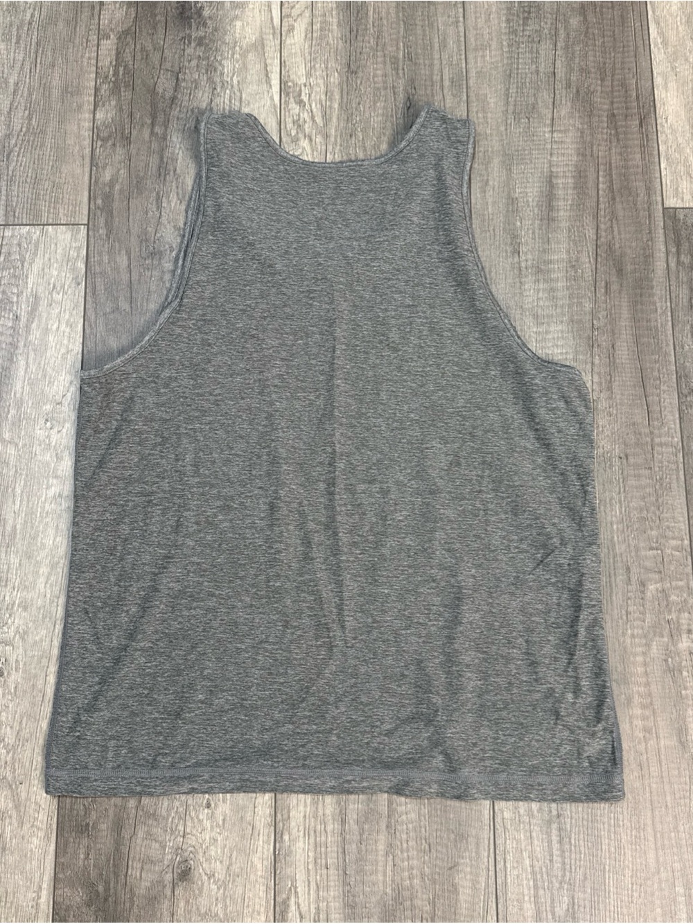 Vuori Grey Tank Top - Picture 3 of 4